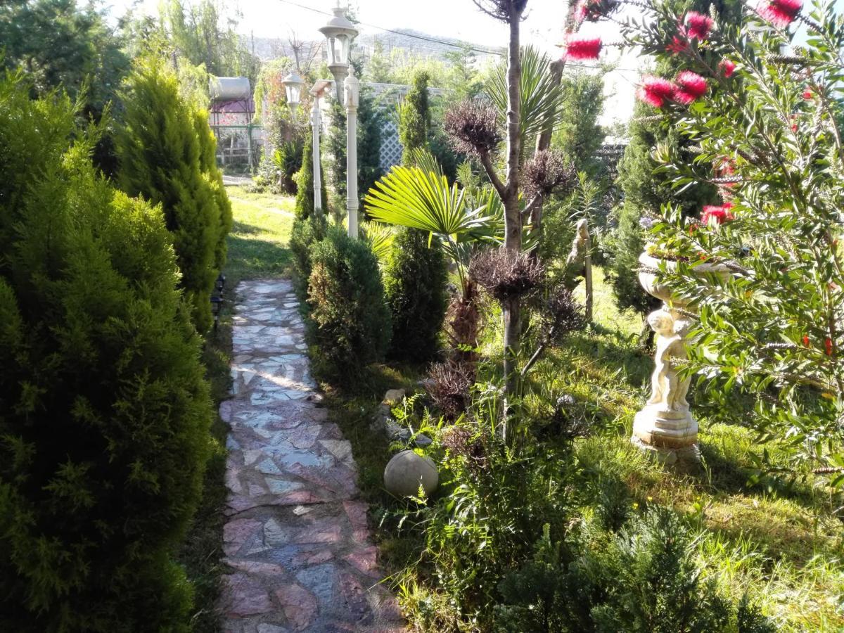 Arti Vila Ksamil Luaran gambar