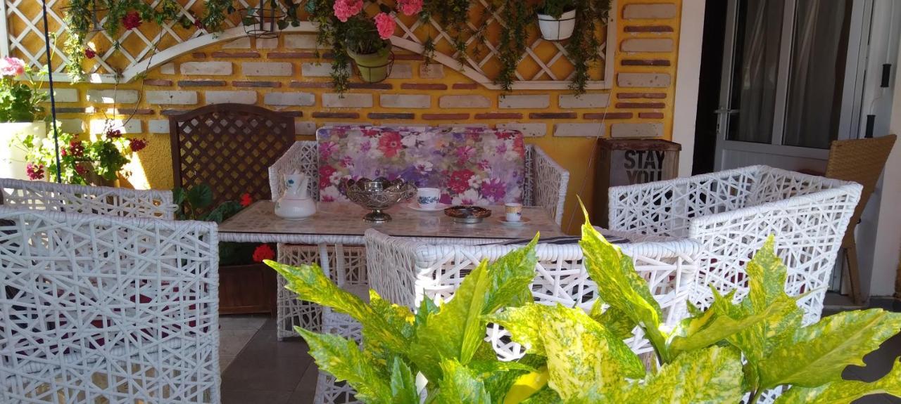 Arti Vila Ksamil Luaran gambar